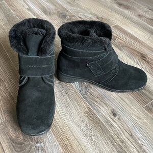 Blondo Women's Black Suede Ankle Boots